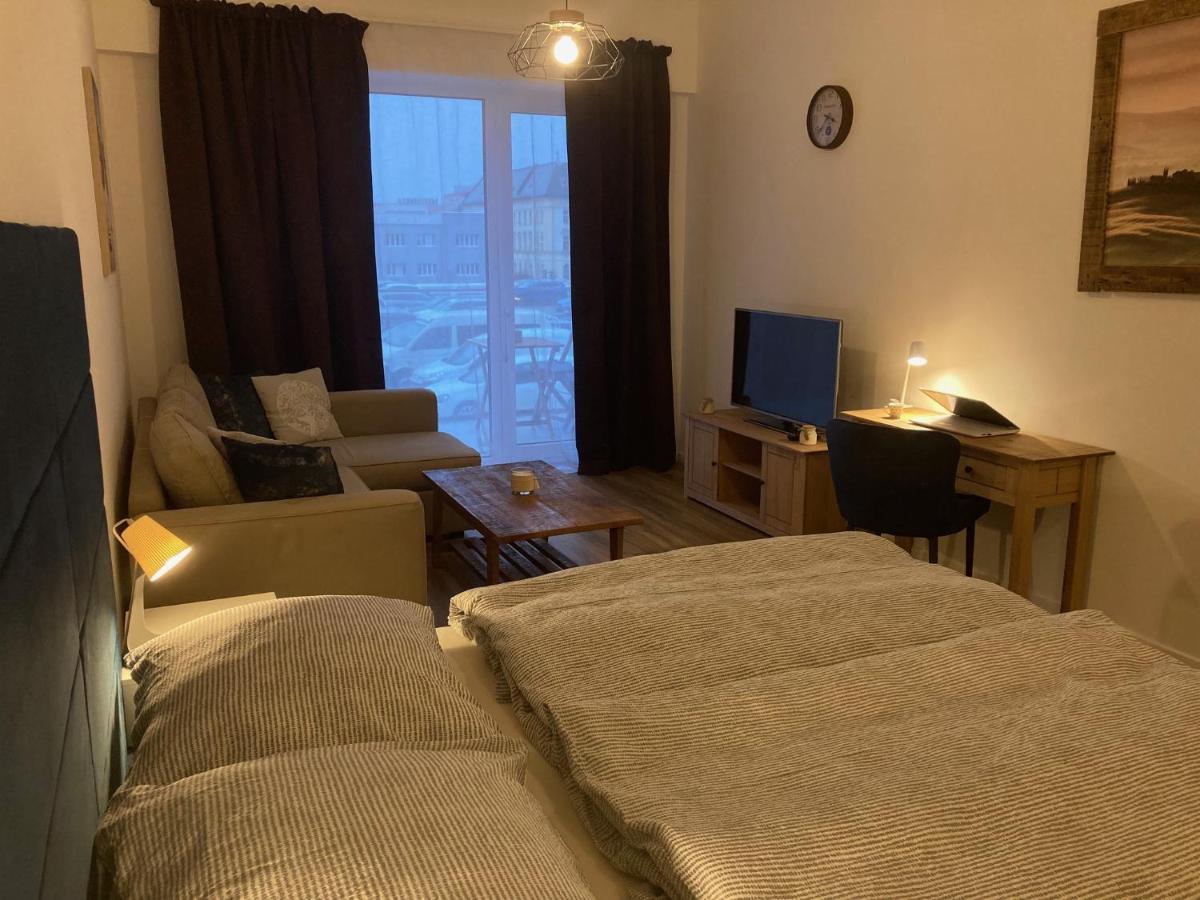 Komfortny Apartman A407 V Centre Nr, Bez Kuchyne, Parkovisko Zdarma Nyitra Kültér fotó